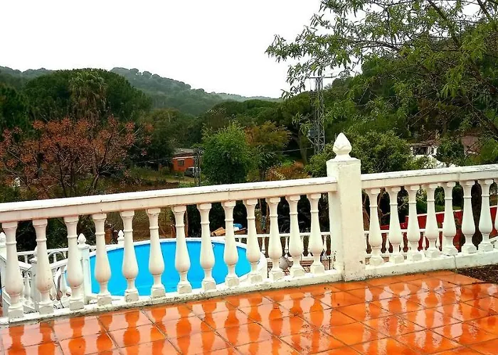 Hébergement de vacances Rural La Solana, A 12 Kilometros De En Plena Sierra, Con Piscina *